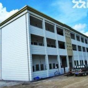 出租滨海独院厂房6800平米一楼高度8米楼上承重500公斤适