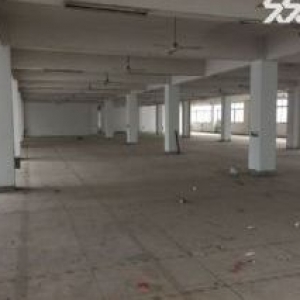 高翔工业区标准厂房1楼1900平方出租