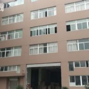 上汇工业区一楼1160平方出租，层高5.8米