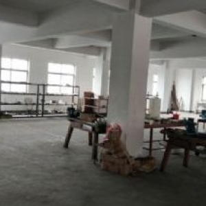 泽雅工业工标准厂房一楼900平方出租