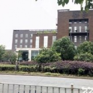 鹿城轻工园区6700平方独幢厂房出租