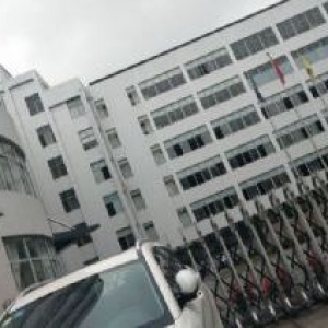 高翔工业区标准厂房1050平方，适合办公服装！