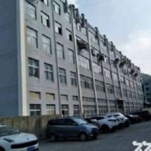 炬光园工业区3楼2600平方，可分租。马上可以用。