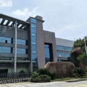 高翔工业区标准厂房700平方一个平面适合办公，淘宝电商。