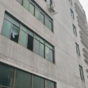 炬光园1楼1000平方，适合仓库