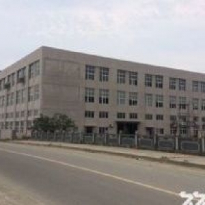 上汇工业区 一楼2000平方，层高7米