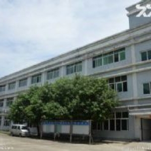 瑞安罗凤罗山大道厂房出售，占地12.5亩，9500平方，厂房