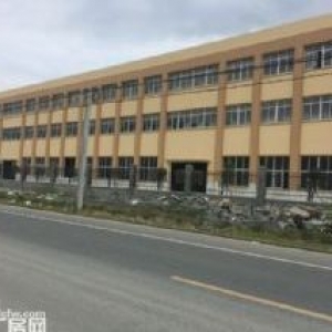 衢州常山工业区厂房出售，占地30亩，7500平方，层高11米