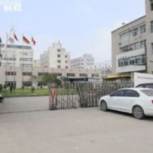 龙湾开发区6亩地建5000㎡，独门独院，位置好，可腾空