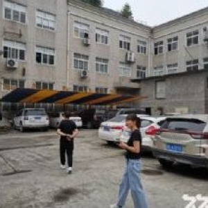 温州大道附近4.9亩，建5800平，宜外贸办公、研发、轻工生