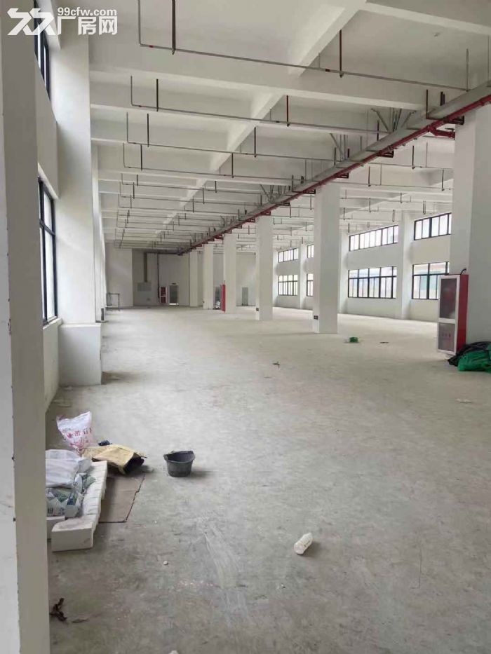 厂房出租龙湾滨海楼上2800平米，货梯2吨，电大，适合阀门，机械，五金，数控，小-图2