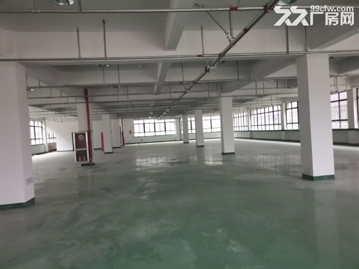 厂房出租4楼1000平米，     适合阀门，机械，五金，数控，小冲床，等多行业。