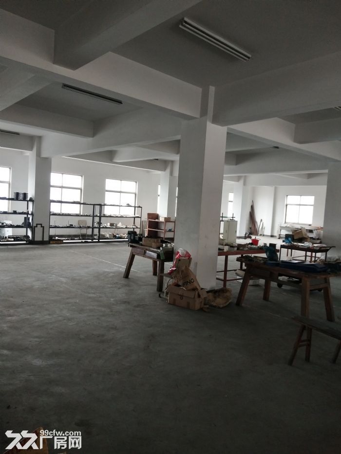 泽雅工业工标准厂房一楼900平方出租