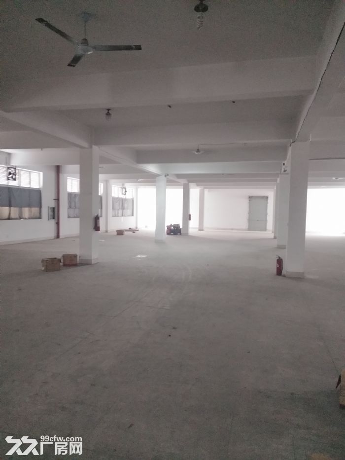 高翔标准厂房2600平方，适合轻工，仓库，