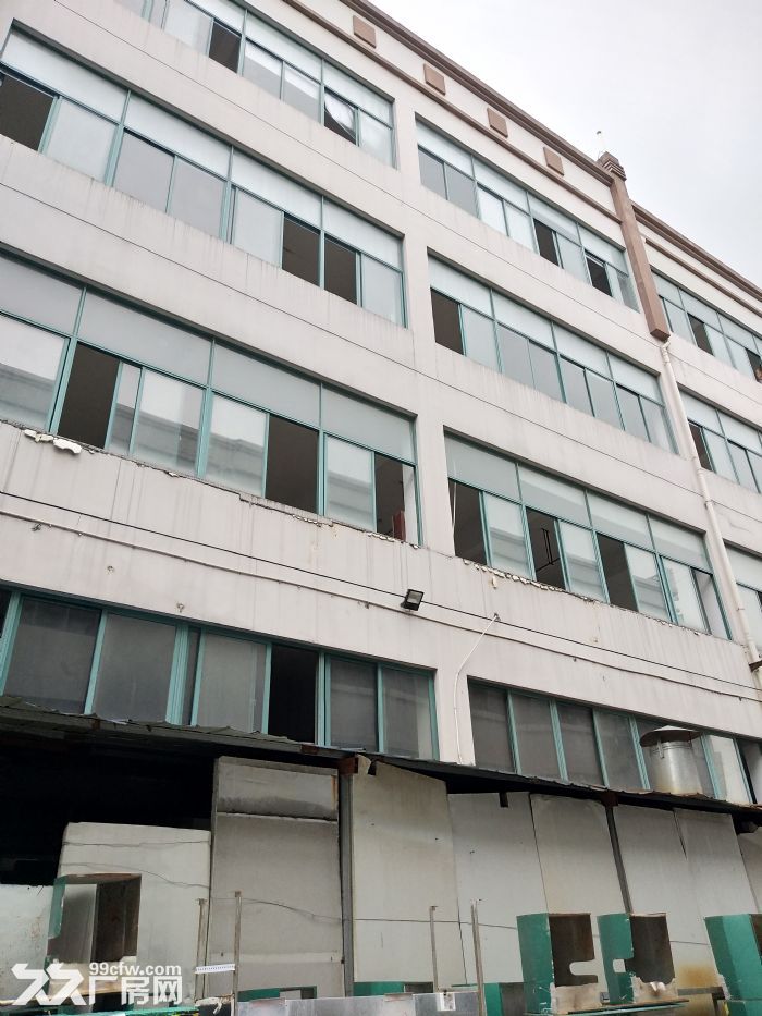 服装发展大厦2400平方，适合仓库，等行业