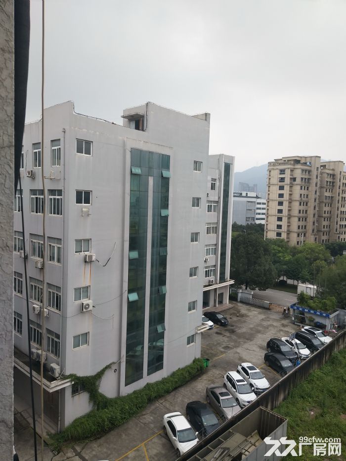 高翔2楼1500平方，已腾空，可用