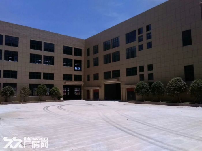 仙岩工业区 三楼一个层面3000平方