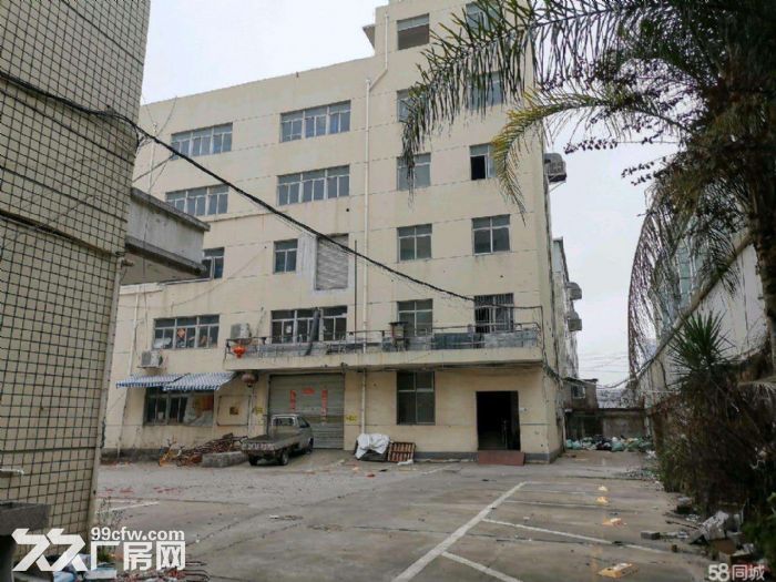 文昌路8400方 两栋 一楼店面 位置好 宜各行业需要