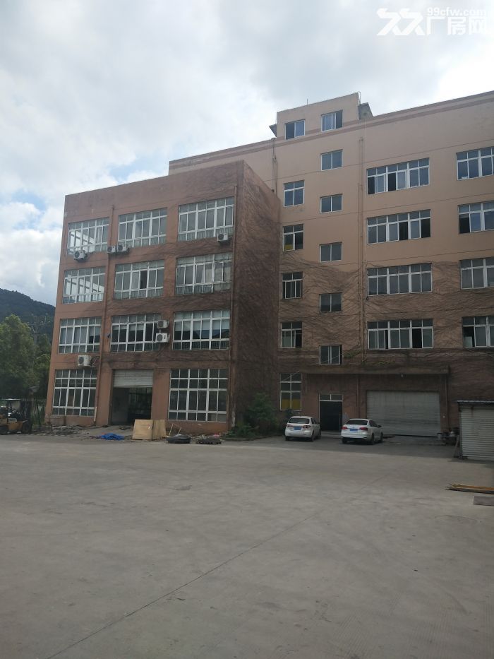 上汇标准厂房独门独户30000平方