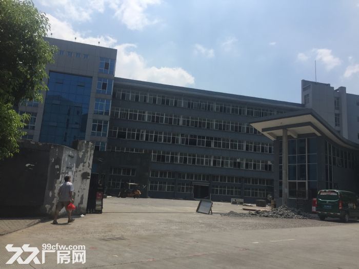 仙岩工业区 1到3层3200平方