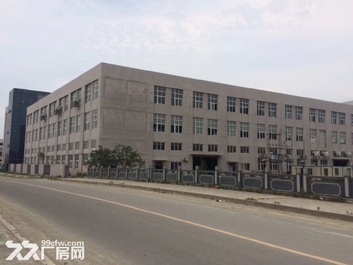 藤桥轻工园区 2楼2000平方，独用货梯